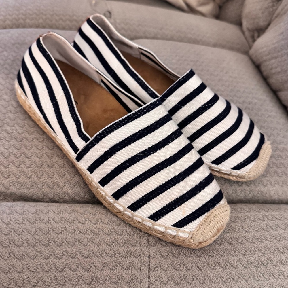 Vionic Valerie striped espadrilles flats loafers size 8